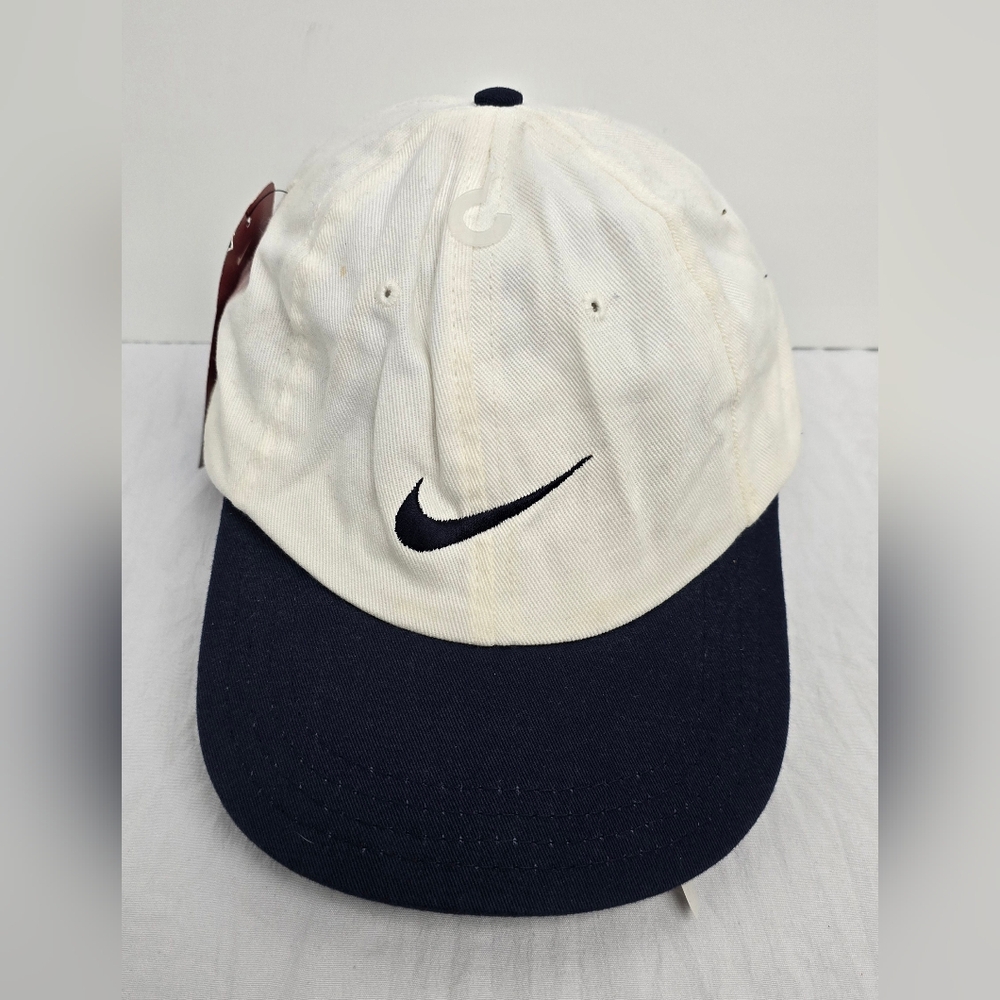 VINTAGE Nike Tiger Woods Golf Fitted White Black Swoosh 7 3/8 Adult Hat Cap NWT